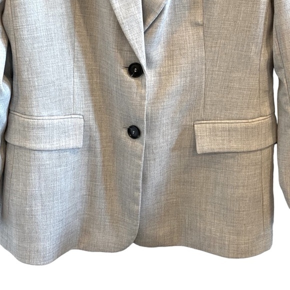 Zara Fitted Straight Cut Single Breasted Blazer Bloggers Favorite - Picture 4 of 10